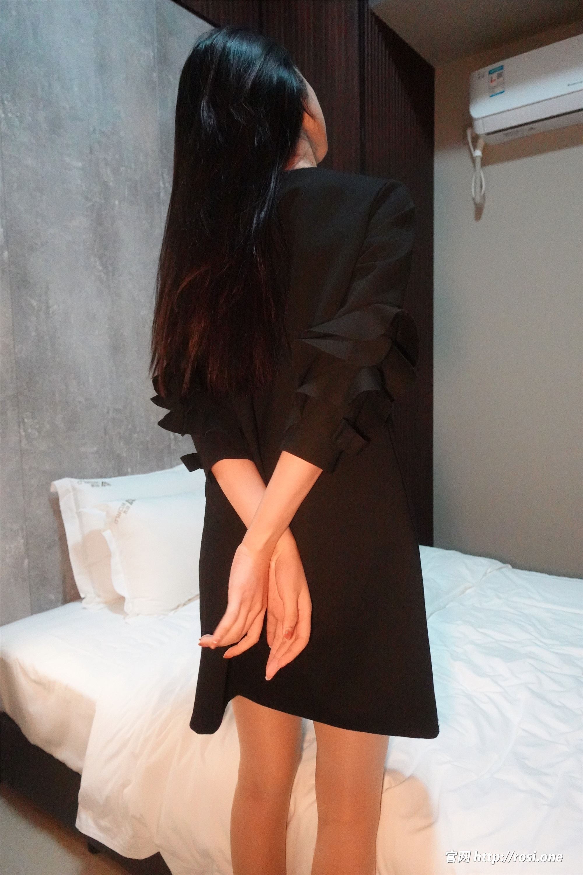 ROSI写真 2022.01.01 NO.3680